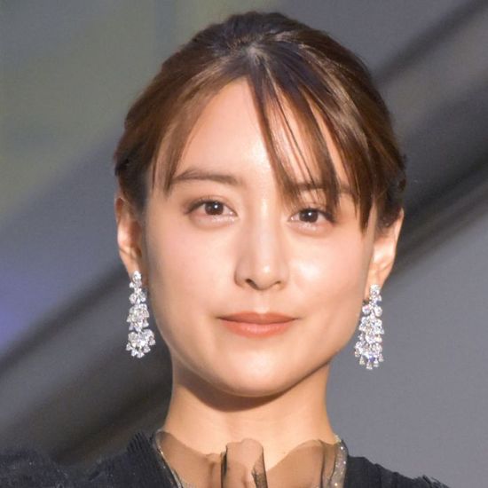 山本美月が撮影中けが 事務所説明