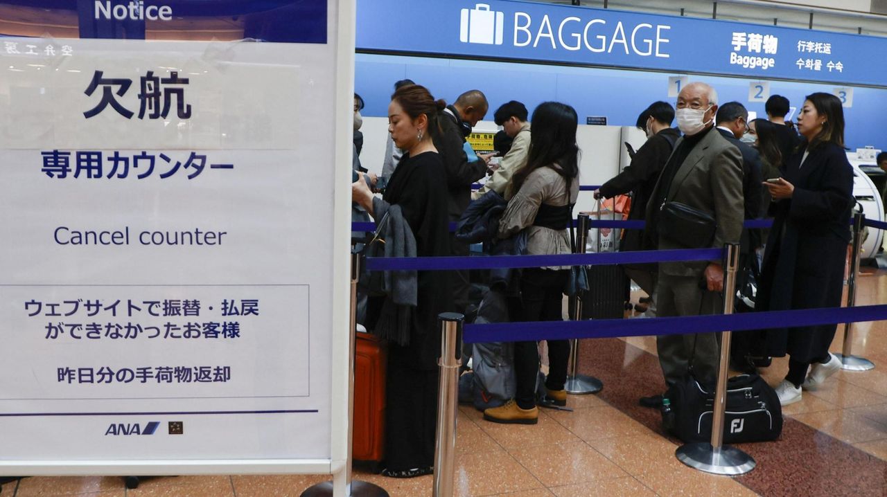 ANA欠航で手続き1h超 客ぐったり - Yahoo!ニュース