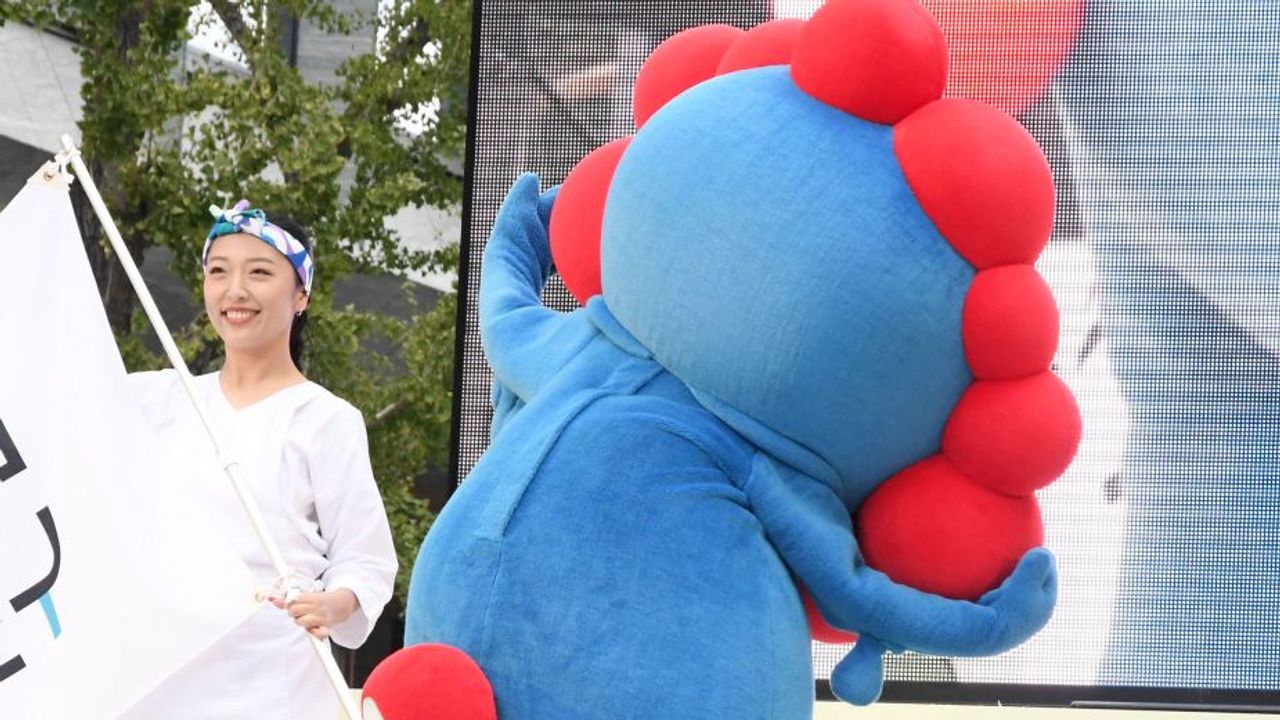 ミャクミャク御堂筋に登場 大歓声 - Yahoo!ニュース