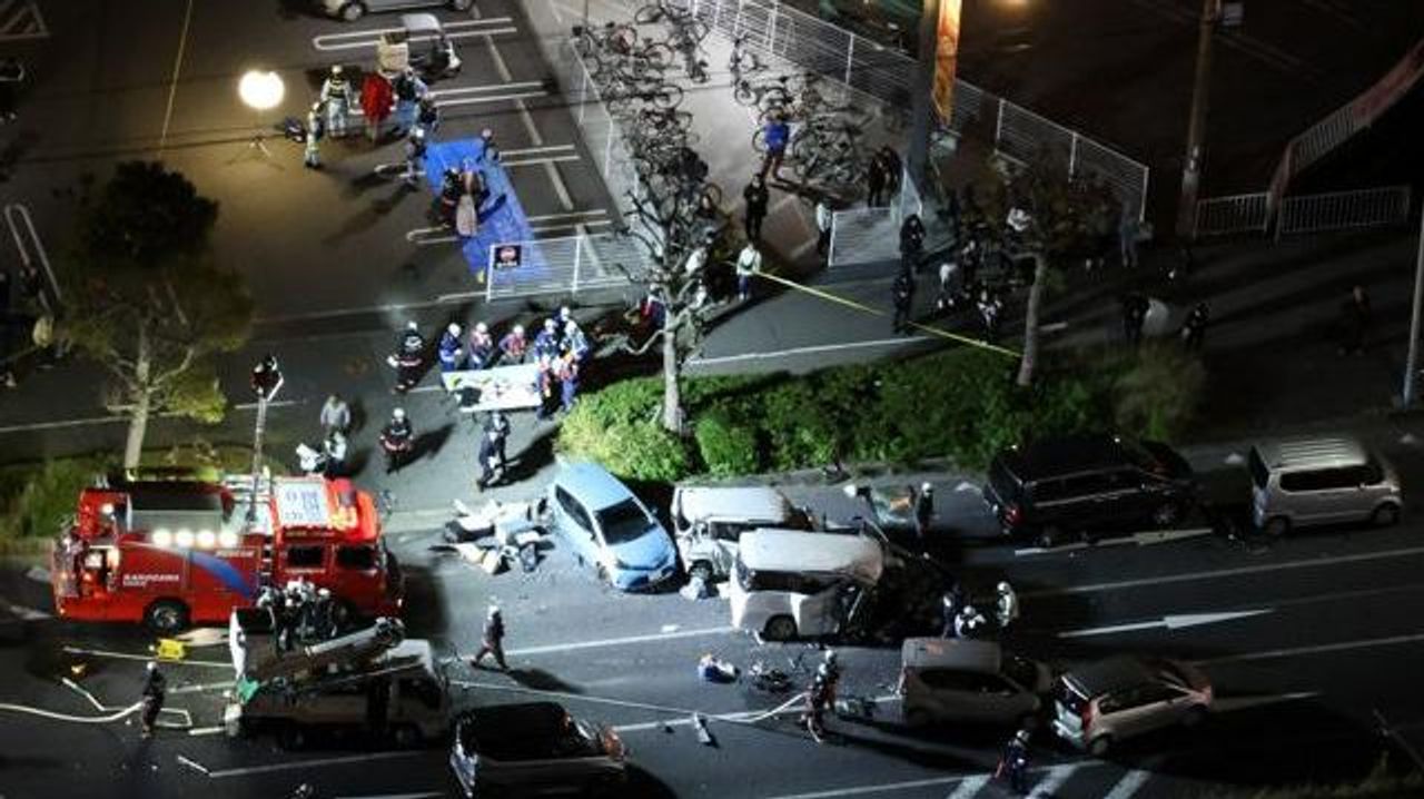 多重事故 運転手は急性心筋梗塞