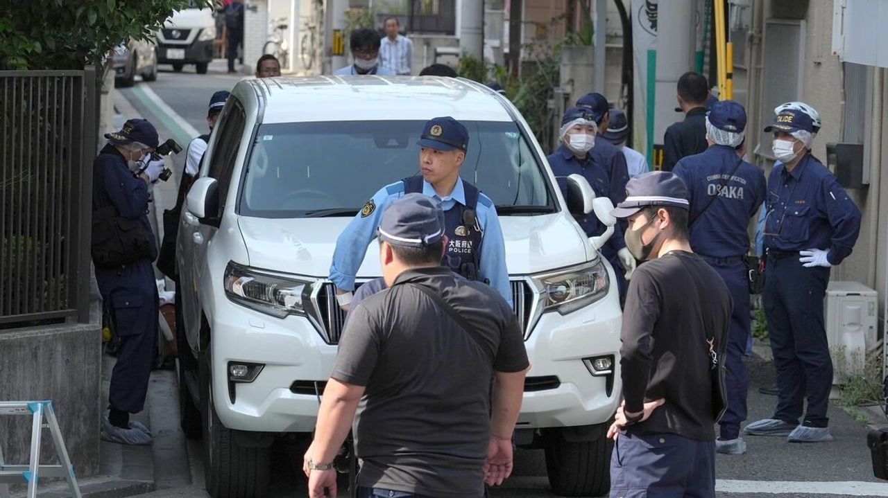 7人負傷 70代元警官が取り押さえ