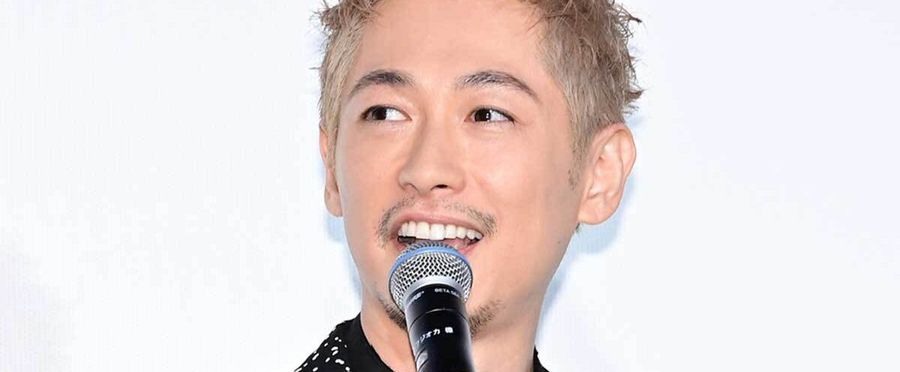 CAA】ディーン・フジオカ、大人の遊び心スタイル 金髪映える