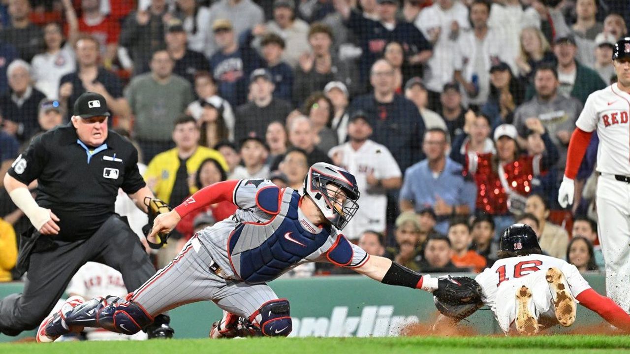 MLB 主審が試合中に放送禁止用語