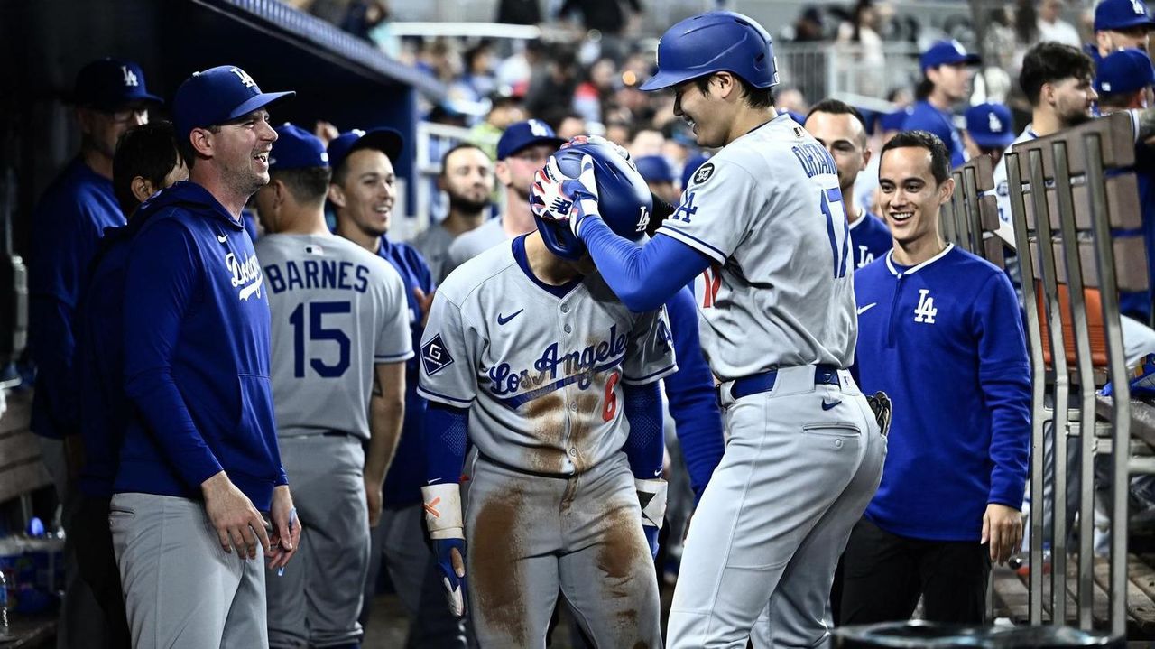 キム・ヘソンMLB初安打 大谷祝福