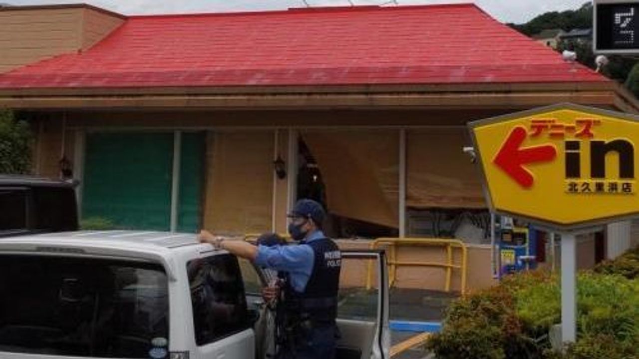 店員とトラブル 車で店に突っ込む - Yahoo!ニュース