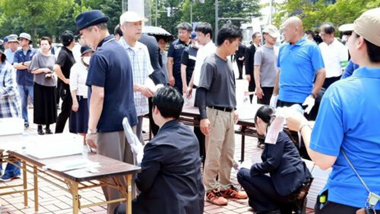 聴衆と距離20m超 演説に厳重警備 - Yahoo!ニュース