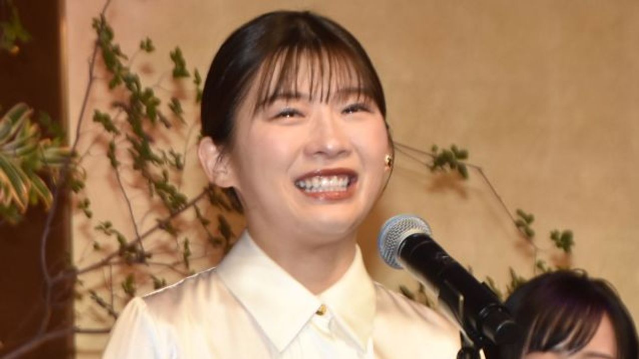 伊藤沙莉 登壇0秒で涙止まらず - Yahoo!ニュース