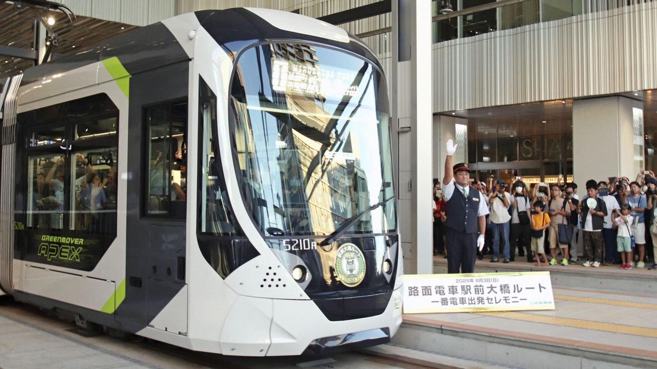 路面電車全国初 高架で駅乗り入れ - Yahoo!ニュース