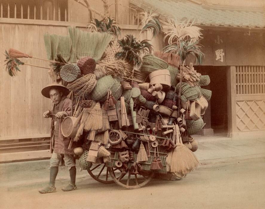 明治時代中期の「竹細工行商人」写真（筆者所蔵）