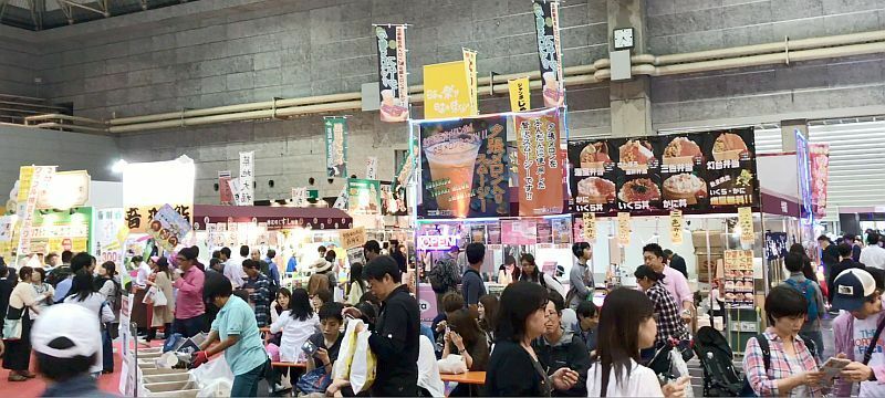 [写真]最終日もにぎわいをみせた食博覧会・大阪=7日午後、大阪市住之江区で