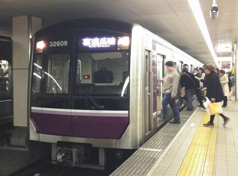 [写真]大阪市営地下鉄谷町線（撮影：柳曽文隆）
