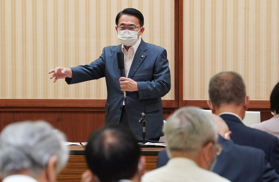 愛知県コロナ対策本部会議で「宣言」再延長について医療関係者らに諮る大村秀章知事