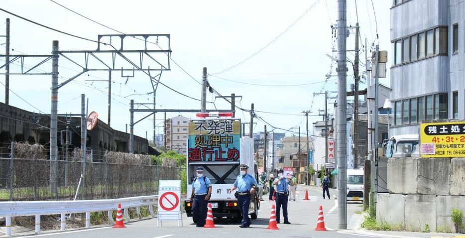 ［写真］不発弾発見現場からおおむね半径300メートルの範囲が避難対象区域に設定された＝7月24日、大阪府吹田市で