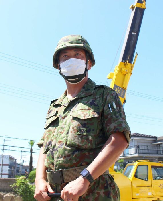 ［写真］陸上自衛隊・第103不発弾処理隊の生田博和隊長＝7月24日、大阪府吹田市で