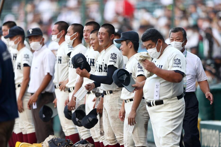 優勝候補の大阪桐蔭が下関国際に逆転負けを喫した。西谷監督の奇策も裏目に出た(写真・日刊スポーツ/アフロ）