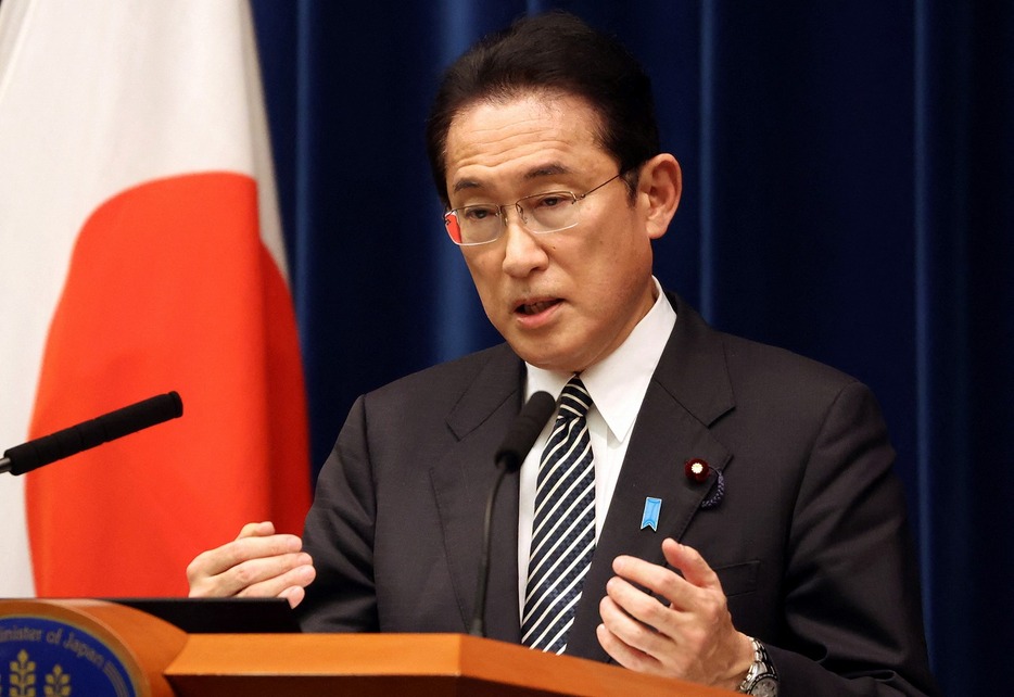 [写真]臨時国会閉幕を受けて会見した岸田首相（代表撮影/ロイター/アフロ）