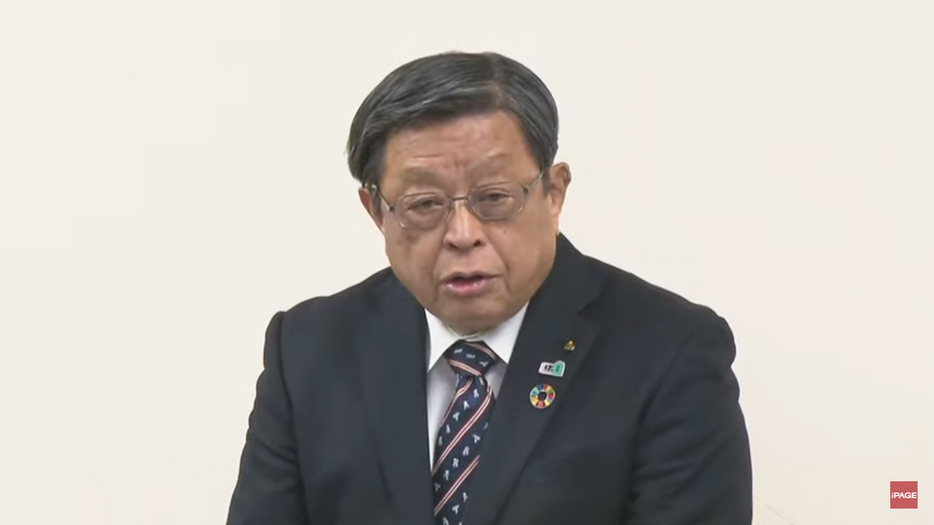「混乱を収束し、この問題の責任を取るため辞職願を提出した」と竹山市長