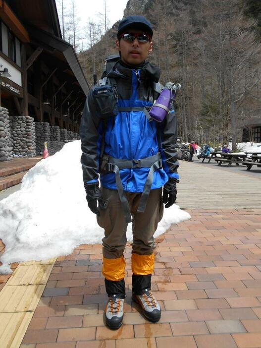 [写真]「山でコーヒーを」と会社員男性