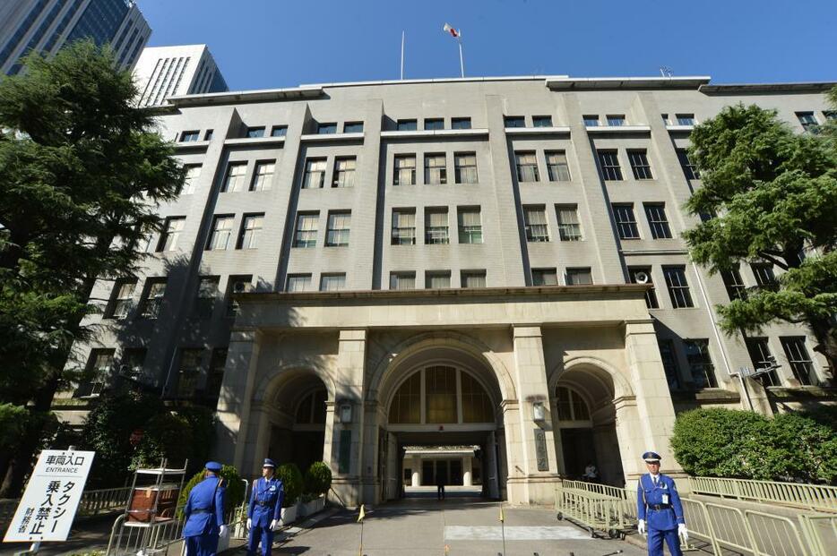 [写真]森友学園をめぐる疑惑の当事者の一つになっている財務省（Natsuki Sakai/アフロ）