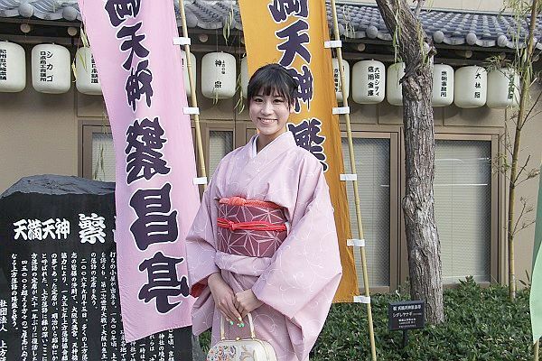 [写真]岡根安里さん。繁昌亭でお茶子として出演経験も