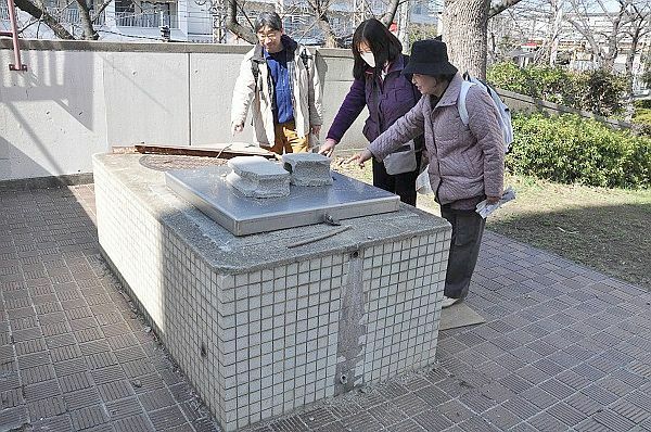 [写真]神ノ木公園内に摂津酒造が使用していたとされる井戸跡が残っている＝大阪市住吉区で