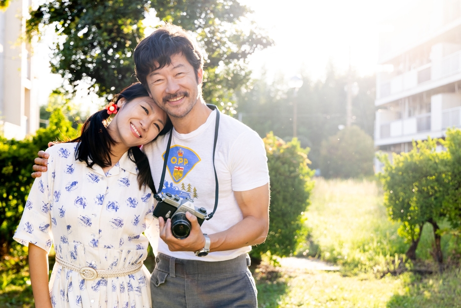主演・浅野忠信が、“最愛の妻”役を演じた瀧内公美について語るインタビュー映像公開　映画『レイブンズ』 (otocoto) - Yahoo!ニュース