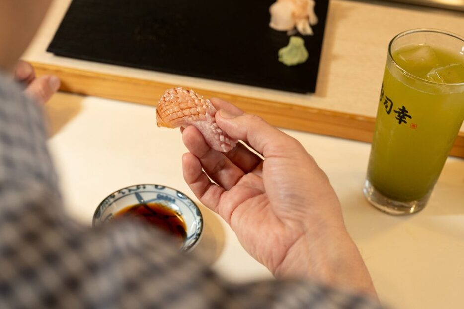 何杯目かの緑茶ハイとぶりの脂は相性抜群