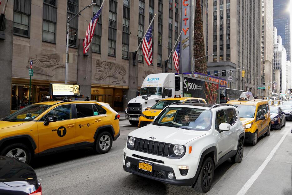 米ニューヨーク・マンハッタン中心部の渋滞＝4日（共同）