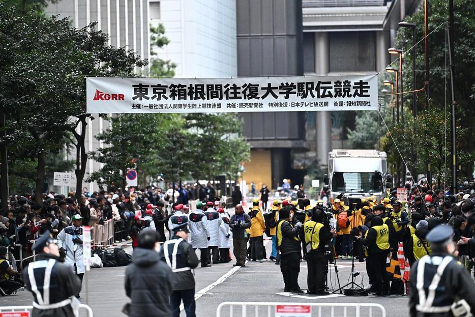 大手町のスタート地点（撮影・滝沢徹郎）