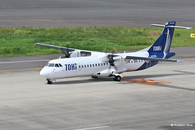 被雷による整備作業が続いているトキエアのATR72の2号機（資料写真）＝24年9月27日 PHOTO: Tadayuki YOSHIKAWA/Aviation Wire