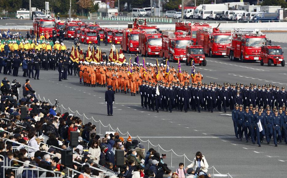 東京消防庁の出初め式＝6日午前、東京都江東区