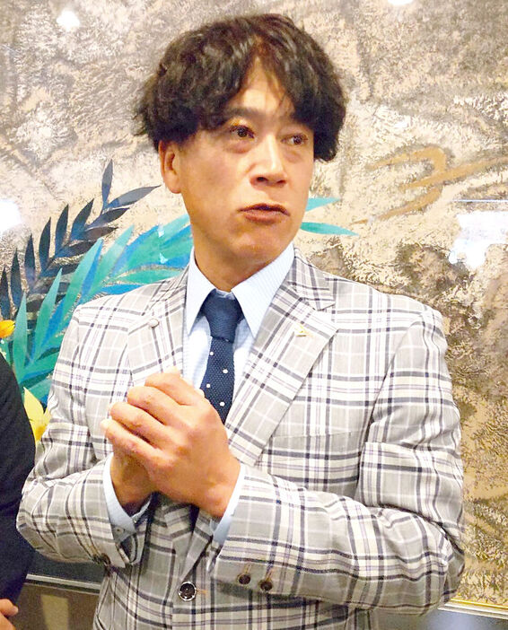 仕事始めに出席した城島ＣＢＯ（カメラ・田中　昌宏）