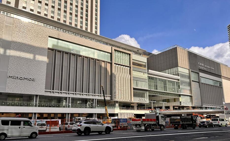 3月24日の開業に向けて工事が進む広島駅ビル