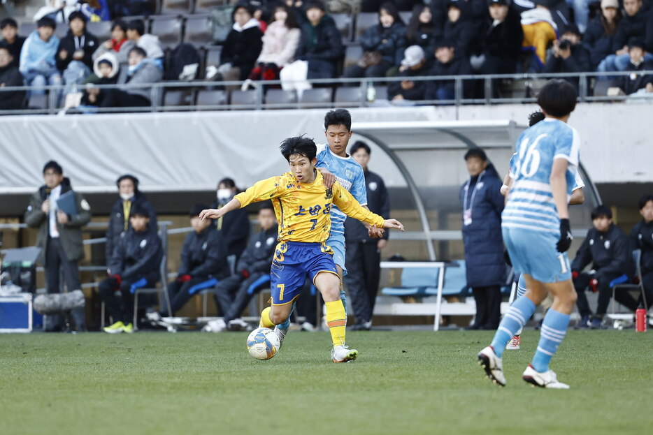 上田西高を3回戦へ導いたFW松本翔琉(3年)(写真協力『高校サッカー年鑑』)(HIGH SCHOOL SOCCER YEARBOOK)