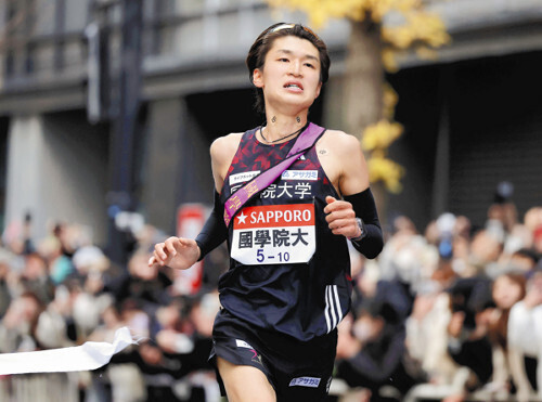 ゴールする国学院大・吉田蔵之介