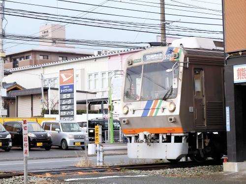 車の進行方向から見た事故現場の踏切