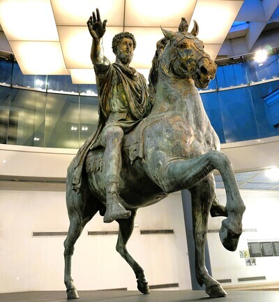 五賢帝の一人、マルクス・アウレリウス帝の銅像。カピトリーノ美術館蔵