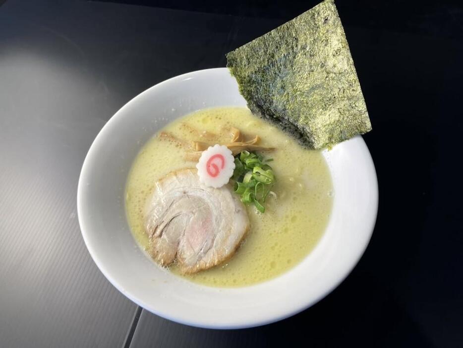 1杯5円で提供する「義流ラーメン」