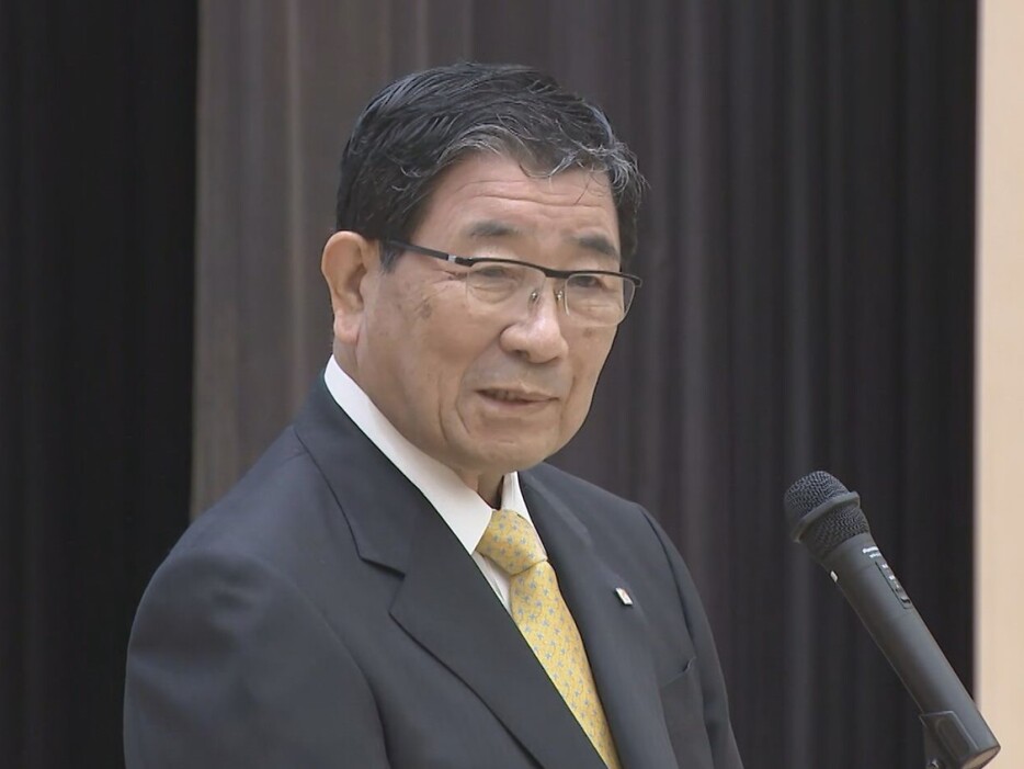 仕事始め式であいさつする古田岐阜県知事 2025年1月6日