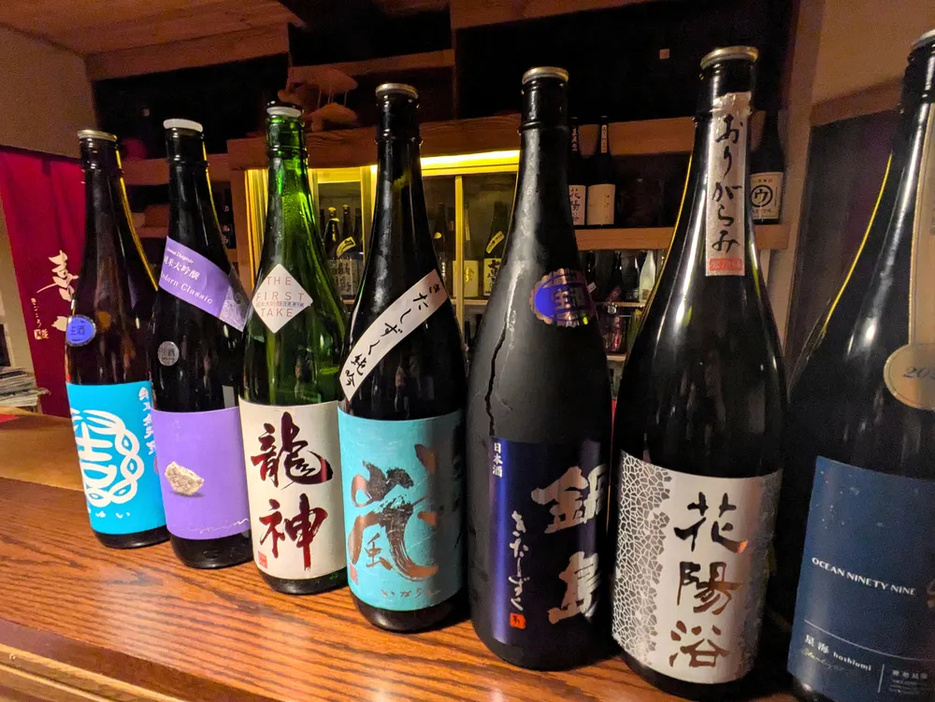 道外の蔵が道産酒米で醸造した日本酒。札幌市中央区の居酒屋「日本酒仙　喜心（きごころ）」では道産酒米に可能性を感じ、道外の蔵が醸造した酒を提供している