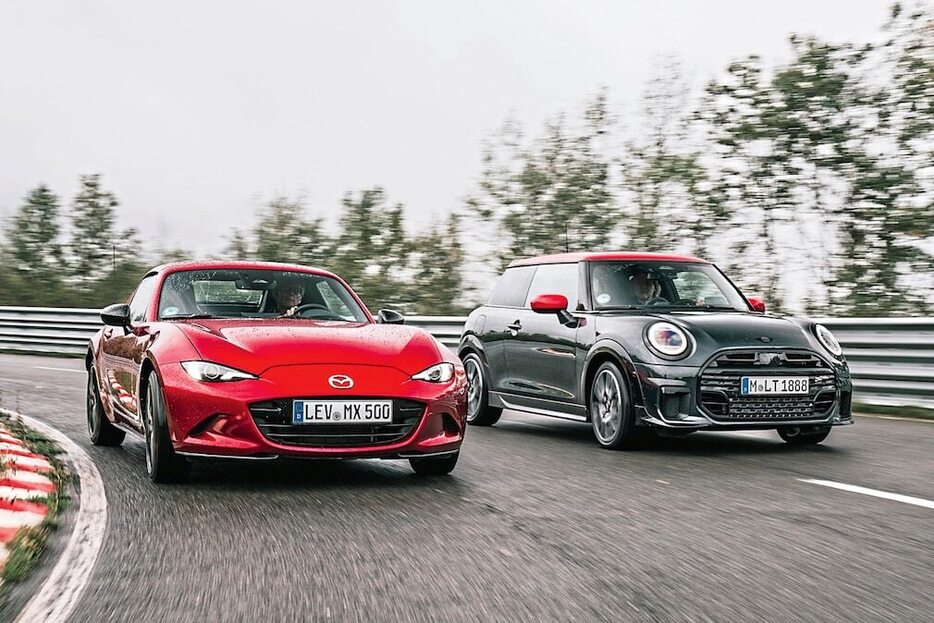 さらに悪いことに、ブレーキが温まった状態では、MX-5は100km/hから38メートルで停止するのに対し、ミニはわずか36.5メートルで停止する。