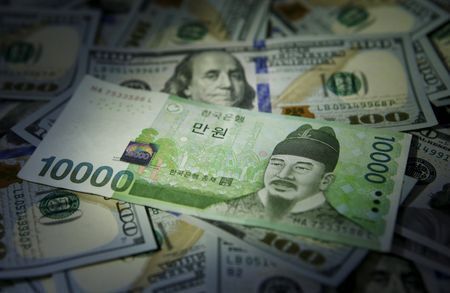 　韓国企画財政省は２日、金融市場の安定に向け海外投資資金の流入を促進し、内需を喚起する政策を発表した。２０１５年１２月撮影（２０２５年　ロイター／Kim Hong-Ji）