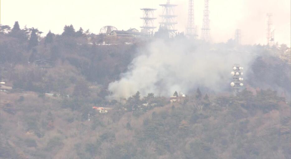 神戸の六甲山で住宅が全焼する火事