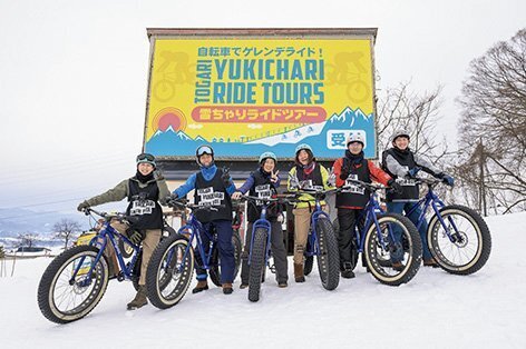 ファットバイクで雪上を走る「雪ちゃりスノーライド」