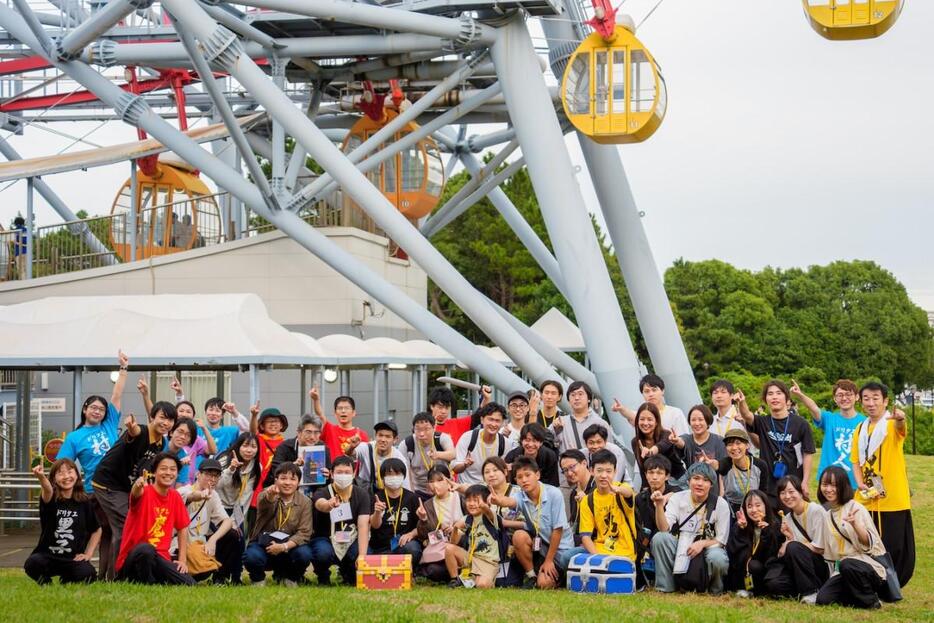 過去に開催したリアルRPGイベント「ドリームクエスト」での集合写真（写真提供＝藤直道さん）