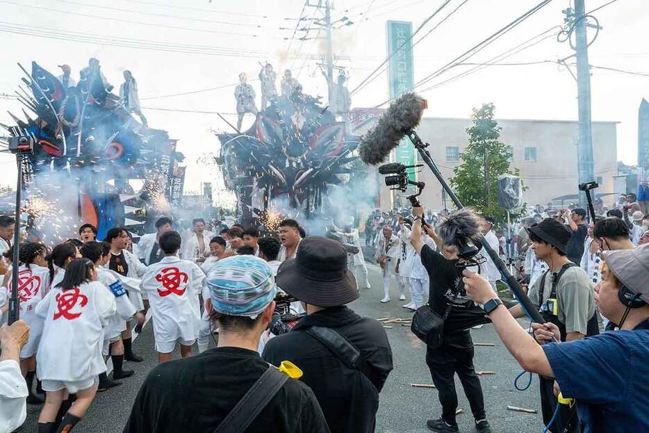 「おおむた大蛇山まつり」での撮影(同)