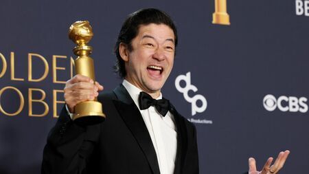 ビッグスマイルで聴衆を魅了した浅野忠信さん（写真：Kevin Mazur／gettyimages）