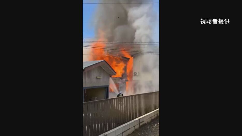 1日午前11時50分ごろ  視聴者撮影