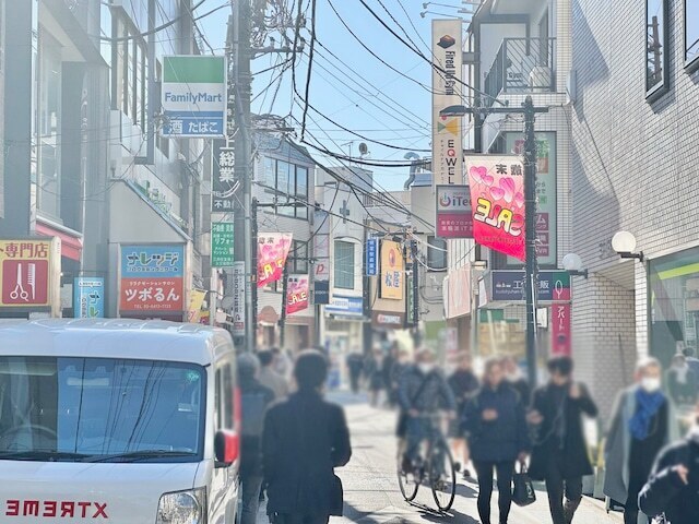 農大通りの方はかなりガヤガヤとしています。チェーン店も複数。