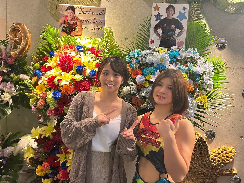 3日にプロレスデビューした山岡聖怜(右)と山岡雅弥(雅弥のX@miyabi_11292004より)